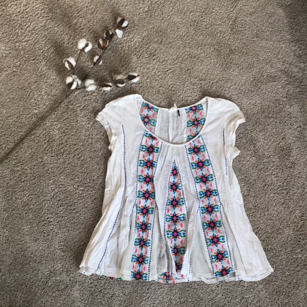 Anthropologie Embroidered white top xs